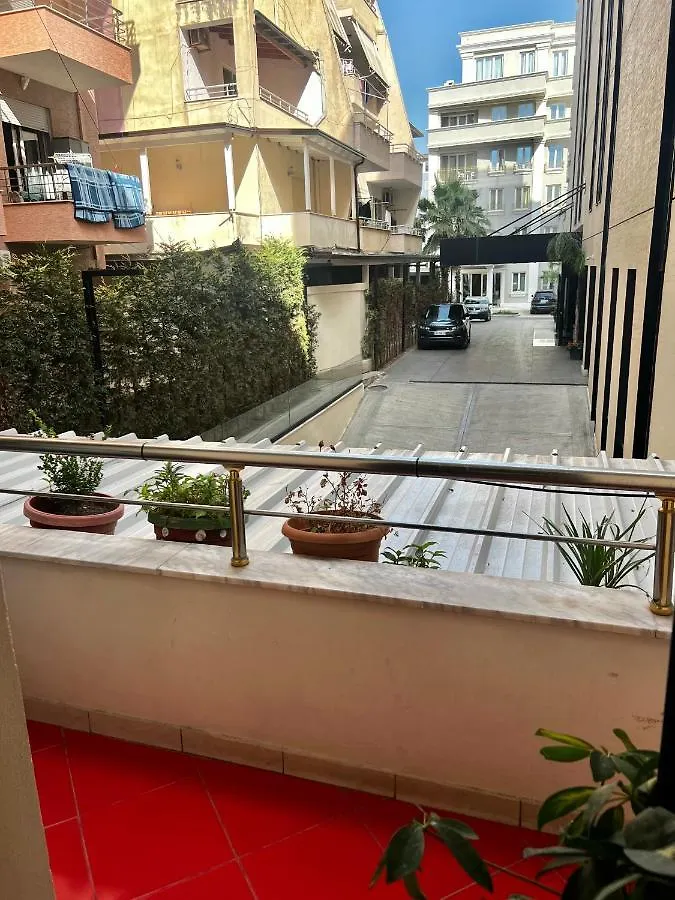 First Floor Apartment Next To The Sea 101 Durrës