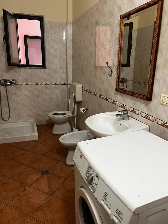 First Floor Apartment Next To The Sea 101 Durrës