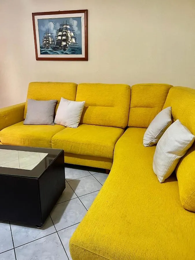First Floor Apartment Next To The Sea 101 Durrës